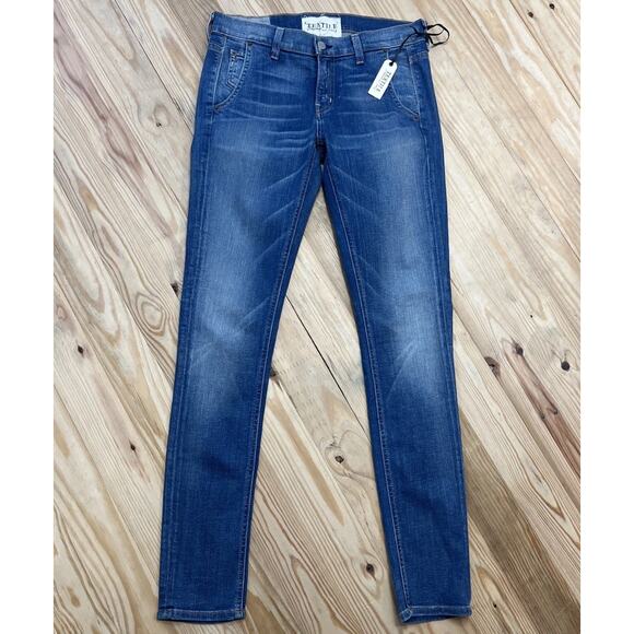Textile Elizabeth & James Named Iggy Skinny Jeans Size 25 USA Made - Picture 1 of 7